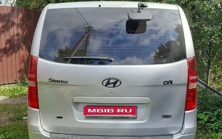 Hyundai Grand Starex Grand Starex I рестайлинг 2, 2010 год, 1 400 000 рублей, 6 фотография
