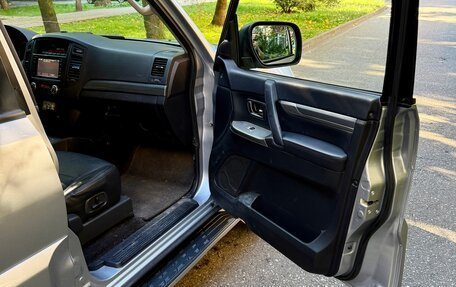 Mitsubishi Pajero IV рестайлинг 2, 2012 год, 2 450 000 рублей, 10 фотография