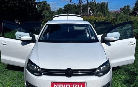 Volkswagen Polo VI (EU Market), 2014 год, 900 000 рублей, 1 фотография