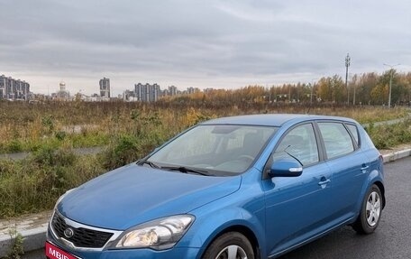 KIA cee'd I рестайлинг, 2011 год, 950 000 рублей, 1 фотография