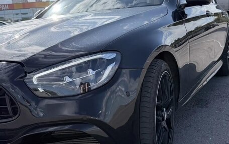 Mercedes-Benz E-Класс, 2019 год, 2 900 000 рублей, 14 фотография