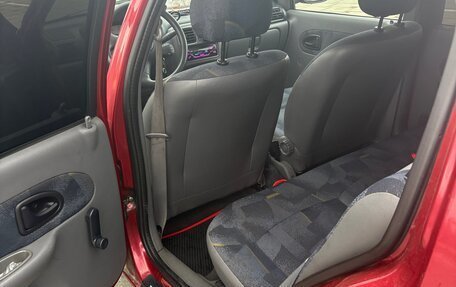 Renault Clio II, 2001 год, 230 000 рублей, 4 фотография