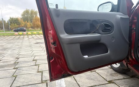 Renault Clio II, 2001 год, 230 000 рублей, 13 фотография