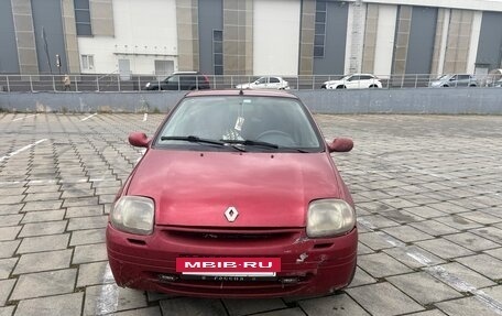 Renault Clio II, 2001 год, 230 000 рублей, 11 фотография