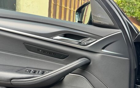 BMW 5 серия, 2022 год, 5 500 000 рублей, 21 фотография