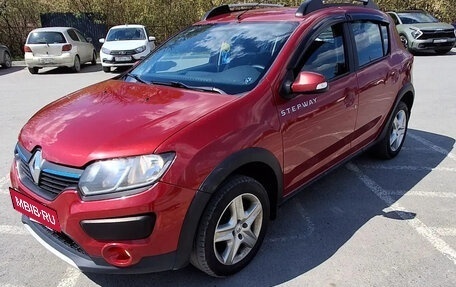 Renault Sandero II рестайлинг, 2015 год, 680 000 рублей, 1 фотография
