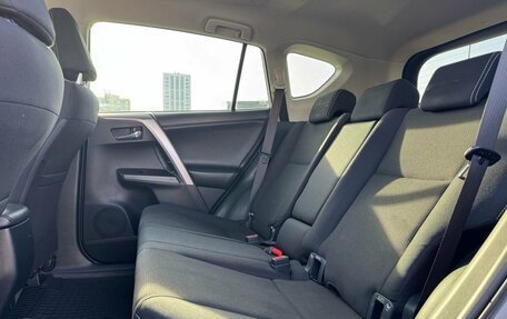 Toyota RAV4, 2017 год, 2 499 000 рублей, 10 фотография