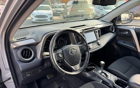 Toyota RAV4, 2017 год, 2 499 000 рублей, 15 фотография