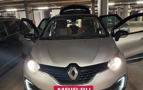 Renault Kaptur I рестайлинг, 2017 год, 1 990 000 рублей, 6 фотография