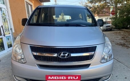 Hyundai Grand Starex Grand Starex I рестайлинг 2, 2009 год, 1 380 000 рублей, 2 фотография