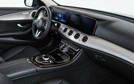 Mercedes-Benz E-Класс, 2018 год, 2 749 000 рублей, 13 фотография