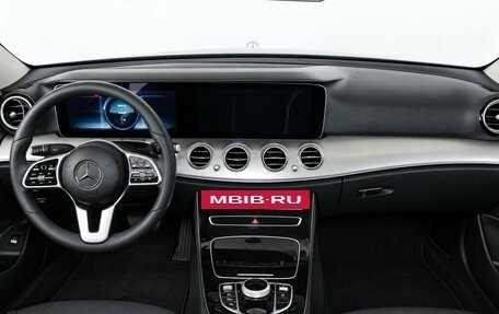 Mercedes-Benz E-Класс, 2018 год, 2 749 000 рублей, 11 фотография