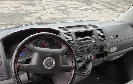 Volkswagen Transporter T5 рестайлинг, 2003 год, 680 000 рублей, 7 фотография