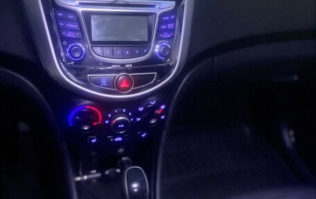 Hyundai Solaris II рестайлинг, 2015 год, 959 000 рублей, 5 фотография