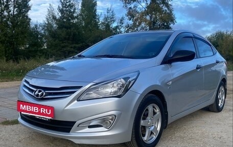 Hyundai Solaris II рестайлинг, 2015 год, 959 000 рублей, 3 фотография