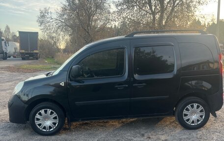Renault Kangoo II рестайлинг, 2010 год, 600 000 рублей, 3 фотография