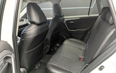 Toyota RAV4, 2021 год, 2 955 000 рублей, 6 фотография