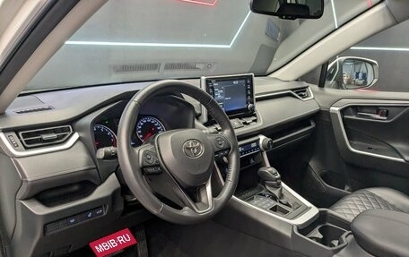 Toyota RAV4, 2021 год, 2 955 000 рублей, 9 фотография