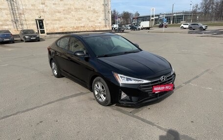 Hyundai Elantra VI, 2019 год, 1 300 000 рублей, 2 фотография