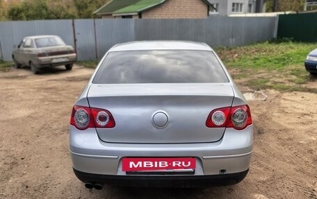 Volkswagen Passat B6, 2005 год, 330 000 рублей, 5 фотография