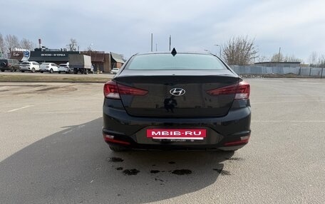 Hyundai Elantra VI, 2019 год, 1 300 000 рублей, 4 фотография