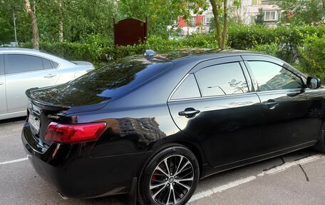 Toyota Camry, 2008 год, 900 000 рублей, 2 фотография
