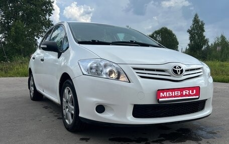 Toyota Auris II, 2012 год, 750 000 рублей, 1 фотография