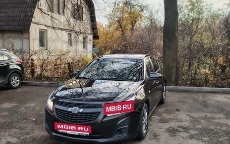 Chevrolet Cruze II, 2013 год, 830 000 рублей, 2 фотография