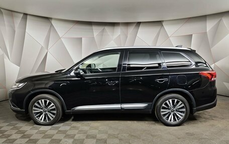 Mitsubishi Outlander III рестайлинг 3, 2019 год, 1 995 000 рублей, 5 фотография