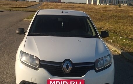 Renault Logan II, 2017 год, 860 000 рублей, 3 фотография