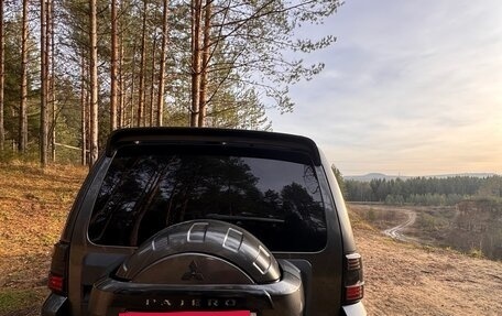 Mitsubishi Pajero IV рестайлинг 2, 2013 год, 1 850 000 рублей, 3 фотография