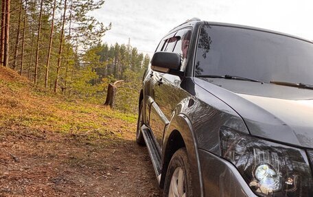 Mitsubishi Pajero IV рестайлинг 2, 2013 год, 1 850 000 рублей, 19 фотография