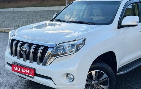 Toyota Land Cruiser Prado 150 рестайлинг, 2015 год, 3 250 000 рублей, 4 фотография