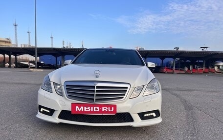 Mercedes-Benz E-Класс, 2011 год, 2 000 000 рублей, 2 фотография