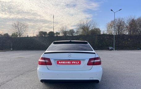 Mercedes-Benz E-Класс, 2011 год, 2 000 000 рублей, 4 фотография