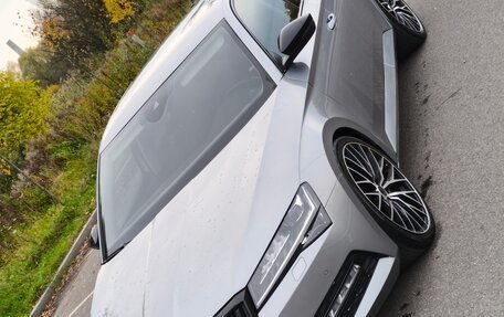 Skoda Superb III рестайлинг, 2019 год, 2 150 000 рублей, 11 фотография