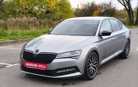 Skoda Superb III рестайлинг, 2019 год, 2 150 000 рублей, 4 фотография