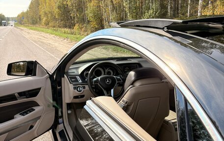 Mercedes-Benz E-Класс, 2015 год, 1 800 000 рублей, 4 фотография
