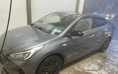 Hyundai Solaris II рестайлинг, 2021 год, 1 800 000 рублей, 3 фотография