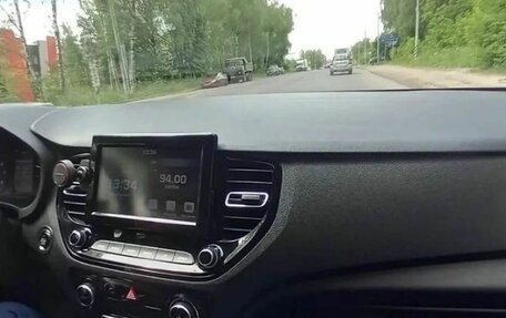 Hyundai Solaris II рестайлинг, 2021 год, 1 800 000 рублей, 2 фотография