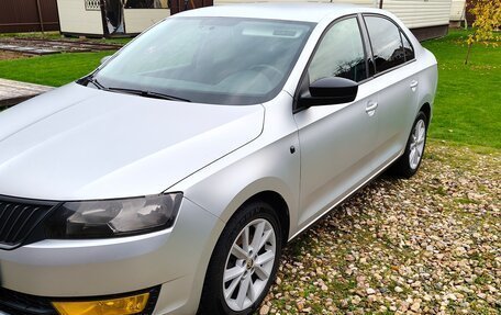 Skoda Rapid I, 2015 год, 700 000 рублей, 2 фотография
