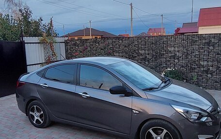 Hyundai Solaris II рестайлинг, 2014 год, 1 020 000 рублей, 2 фотография