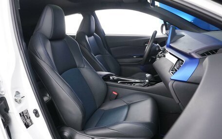 Toyota C-HR I рестайлинг, 2021 год, 2 893 444 рублей, 8 фотография