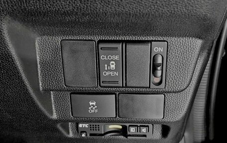 Honda Freed II, 2017 год, 1 490 000 рублей, 8 фотография