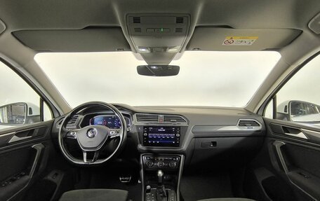 Volkswagen Tiguan II, 2019 год, 2 400 000 рублей, 10 фотография