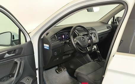 Volkswagen Tiguan II, 2019 год, 2 400 000 рублей, 8 фотография