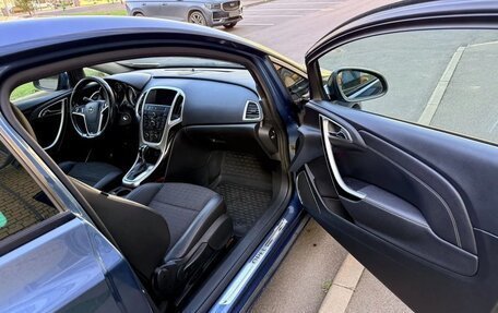 Opel Astra J, 2013 год, 830 000 рублей, 5 фотография