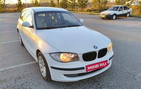 BMW 1 серия, 2008 год, 740 000 рублей, 1 фотография