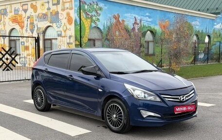Hyundai Solaris II рестайлинг, 2015 год, 550 000 рублей, 1 фотография