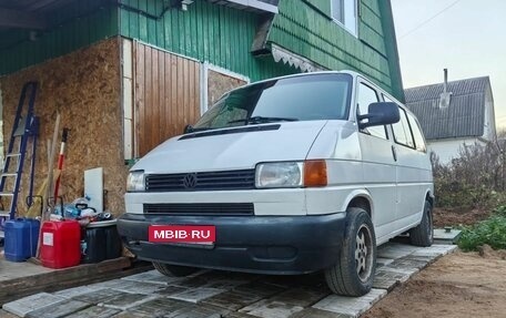 Volkswagen Transporter T4, 2000 год, 450 000 рублей, 1 фотография